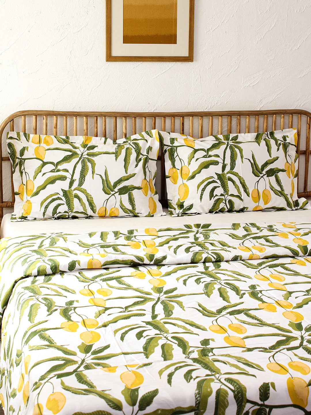 House This Yellow & Green AC Room 110 GSM Double Bed Dohar Price in India
