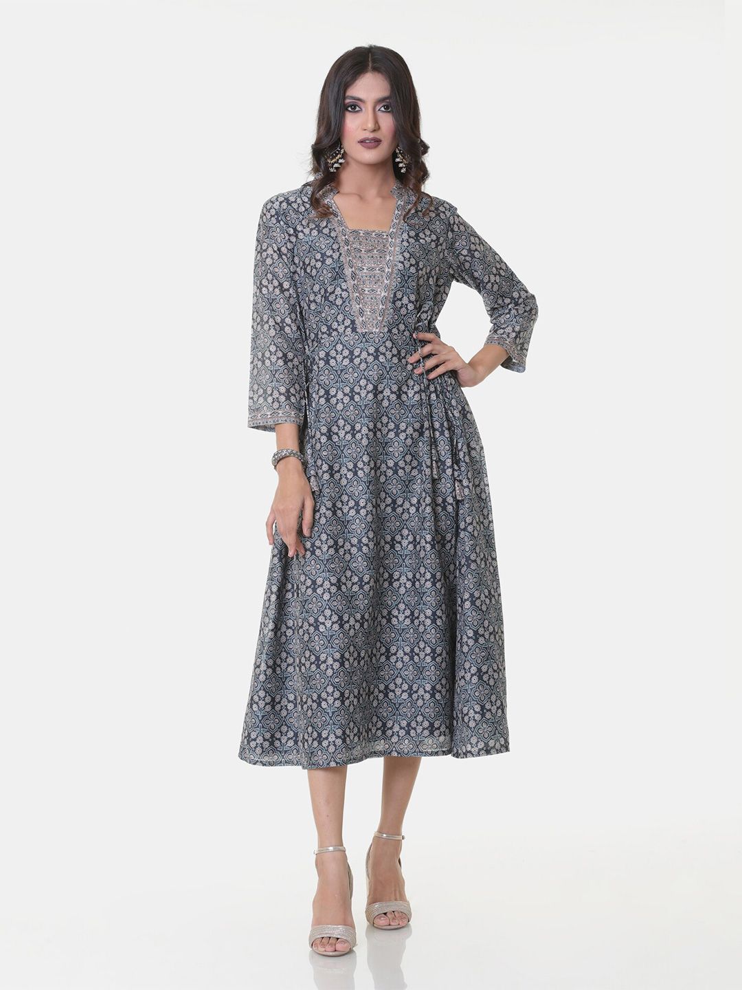 HEEPOSH Navy Blue Floral Midi Dress Price in India