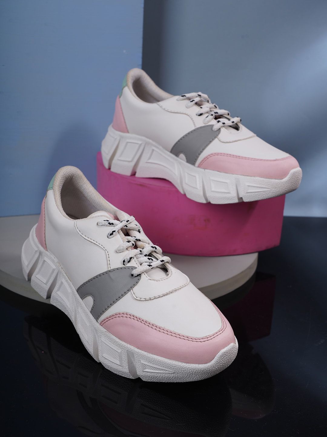 VEILLE Women White Colourblocked Sneakers Price in India