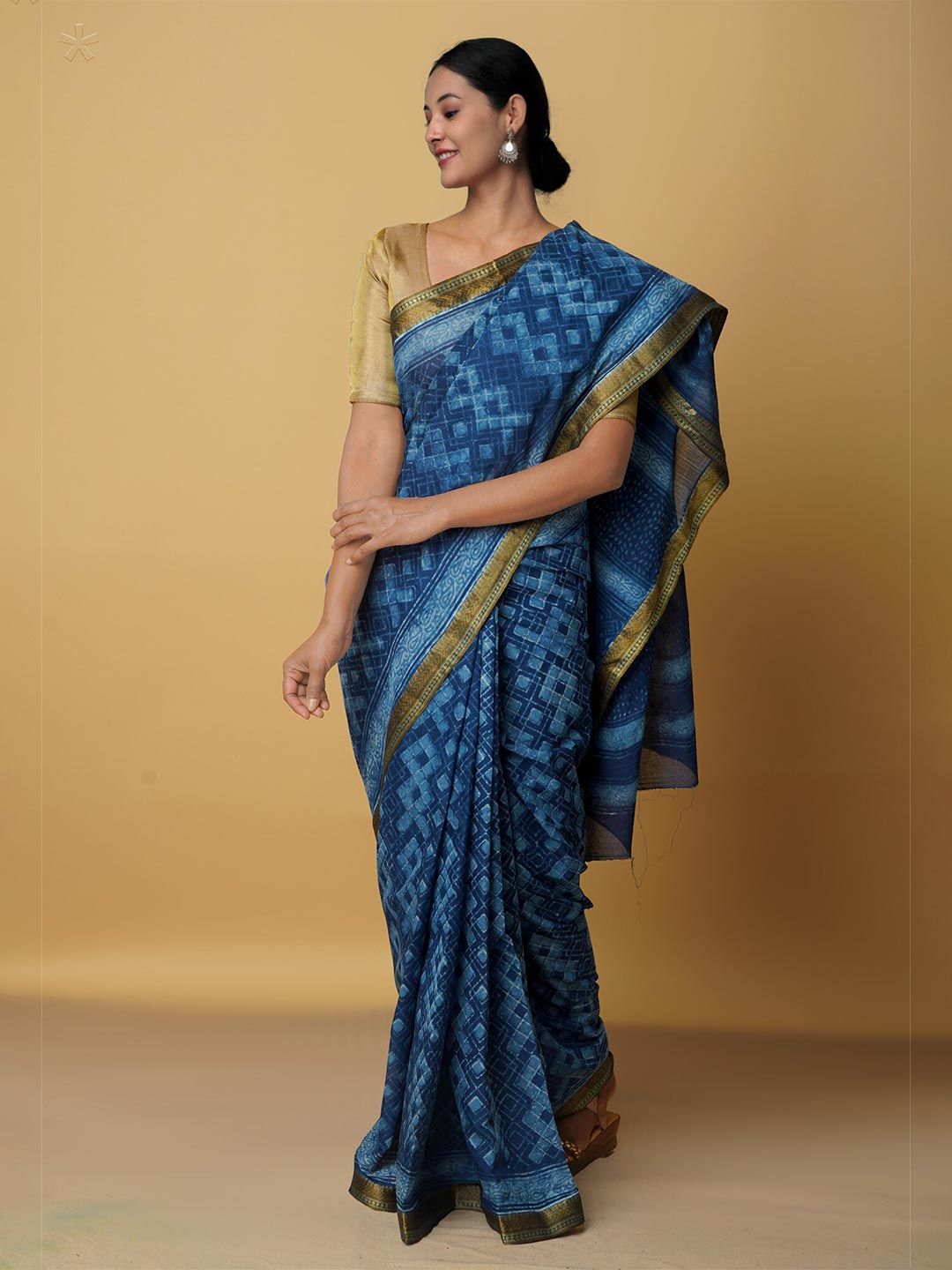 Unnati Silks Navy Blue & White Ethnic Motifs Zari Pure Cotton Venkatgiri Saree Price in India