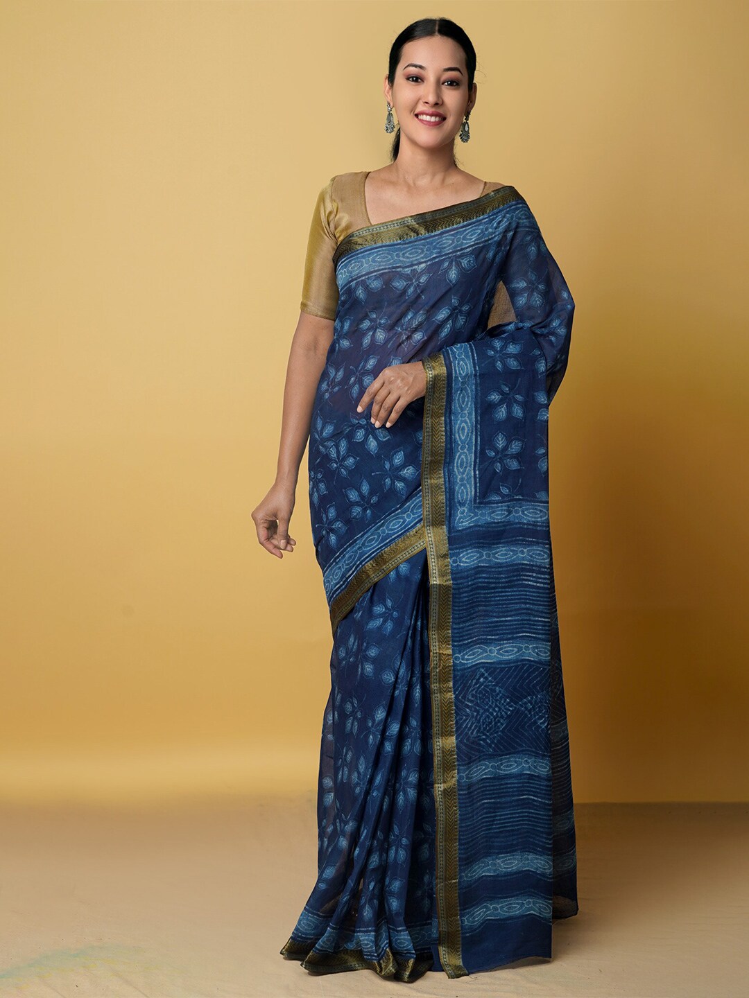Unnati Silks Women Navy Blue & White Ethnic Motifs Zari Pure Cotton Saree Price in India