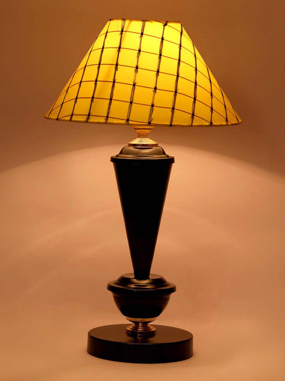 foziq  Black & Yellow Printed Table Lamps Price in India