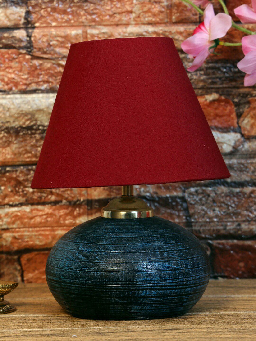 foziq Blue & Red Solid Table Lamp Price in India