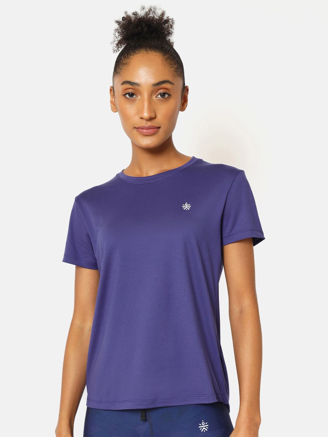 Cultsport Women Blue Solid Active T-shirt With Logo Price in India