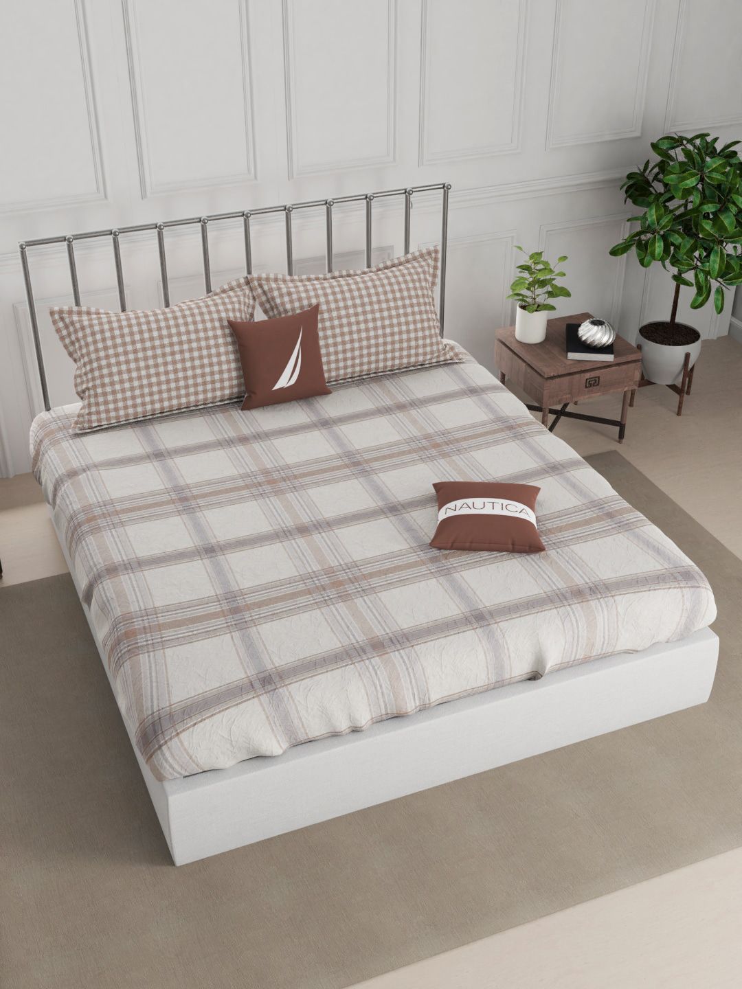 Nautica Off White & Beige Geometric 210 TC King Bedsheet with 2 Pillow Covers Price in India