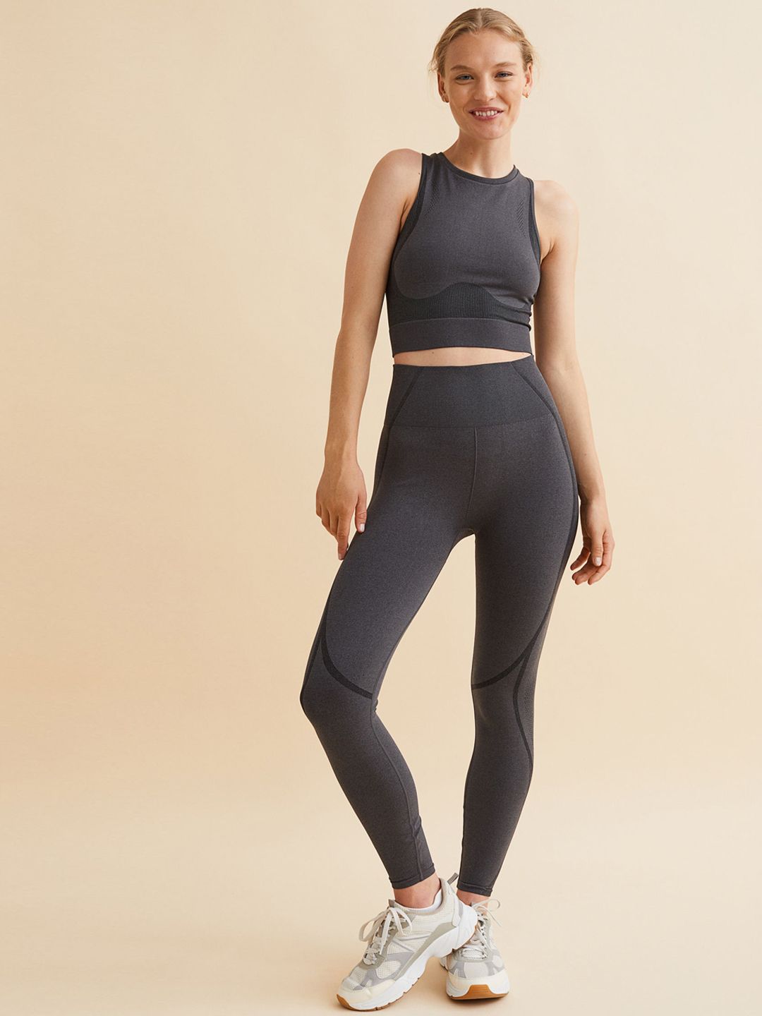 H&M Women Grey Seamless Sports Tights Price in India