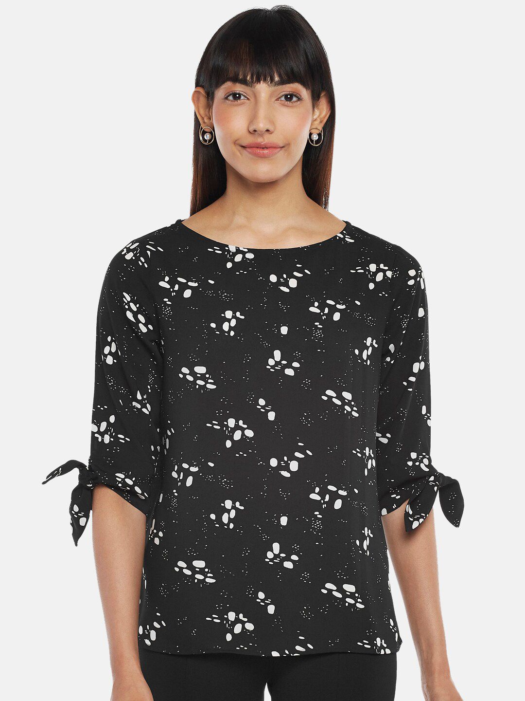 Annabelle by Pantaloons Women Black Floral Print Top Price in India