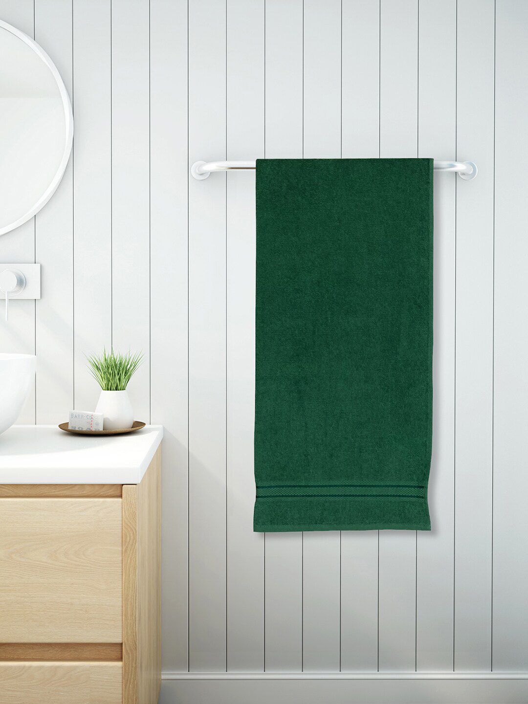 SPACES Green Solid 400GSM Pure Cotton Bath Towel Price in India