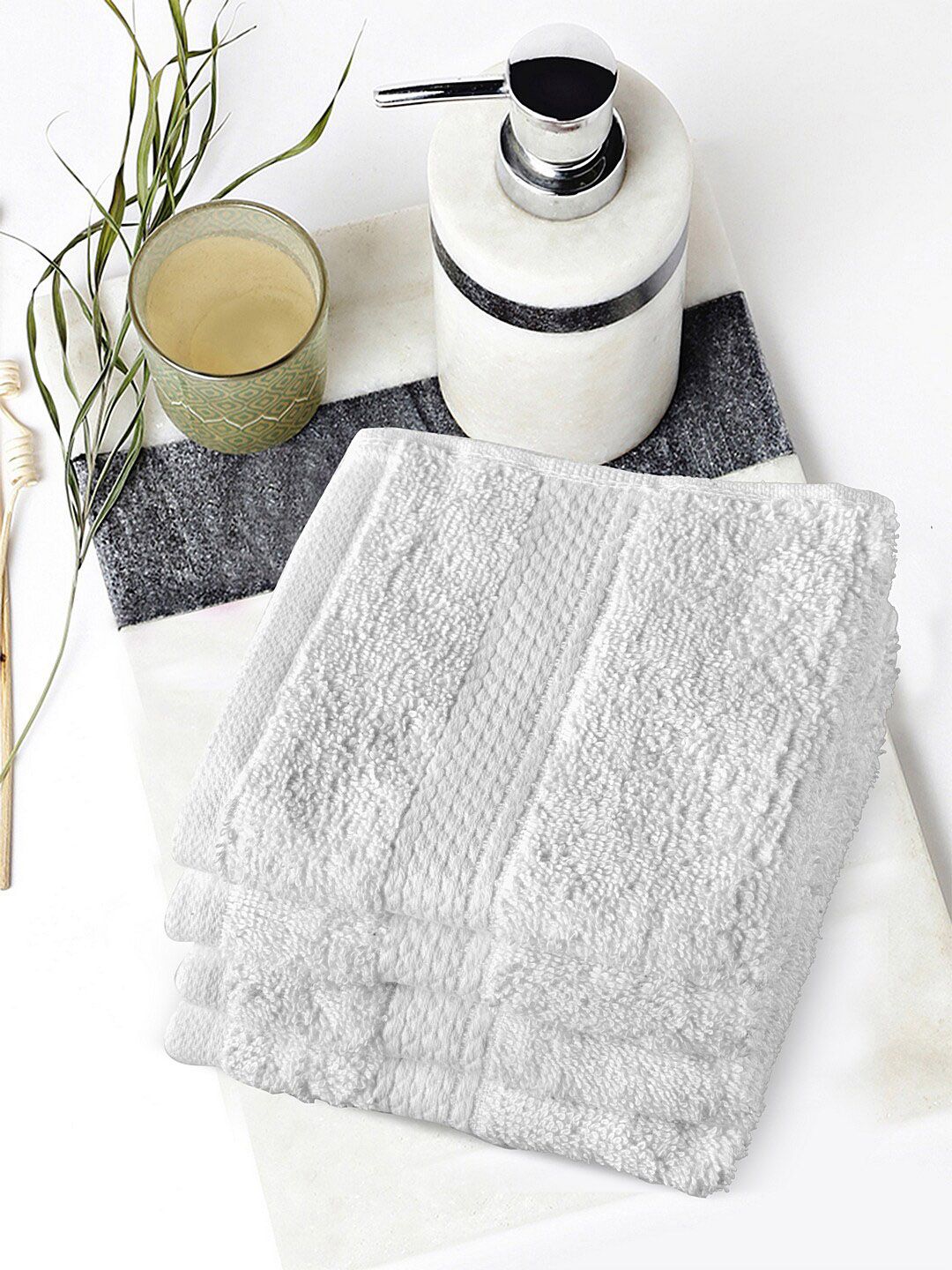SPACES SPACES Set Of 4 White Solid 210 GSM Pure Cotton Face Towels