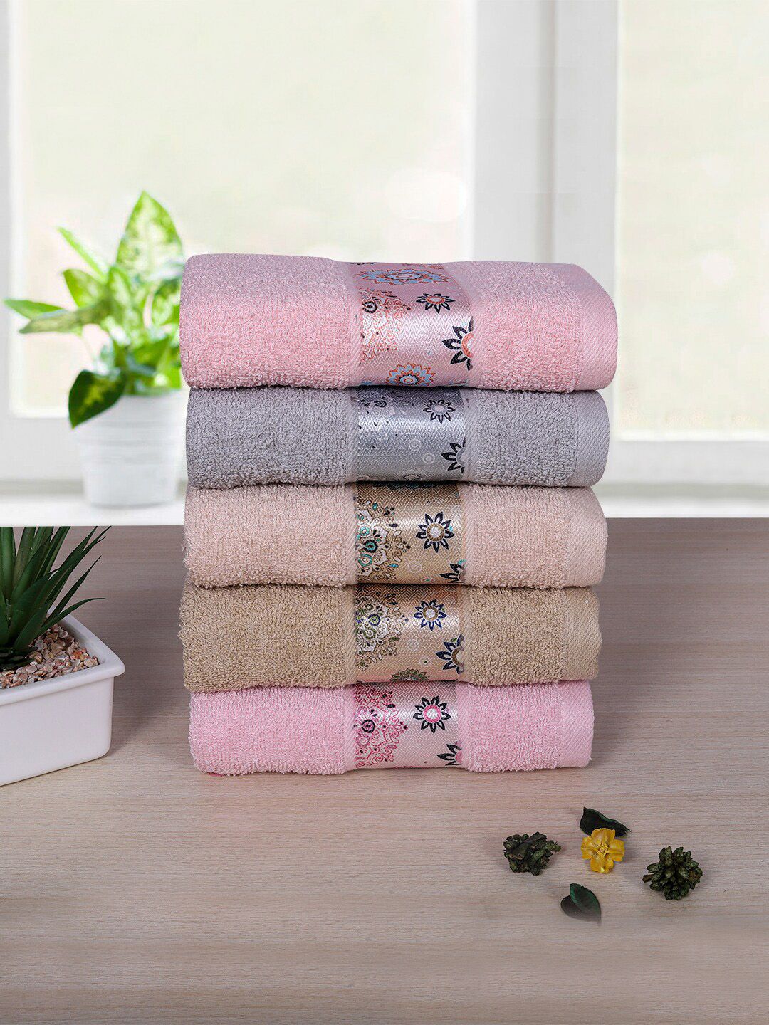 RANGOLI Unisex Pink & Purple Set Of 5 Solid 450 GSM Cotton Hand Towel Price in India