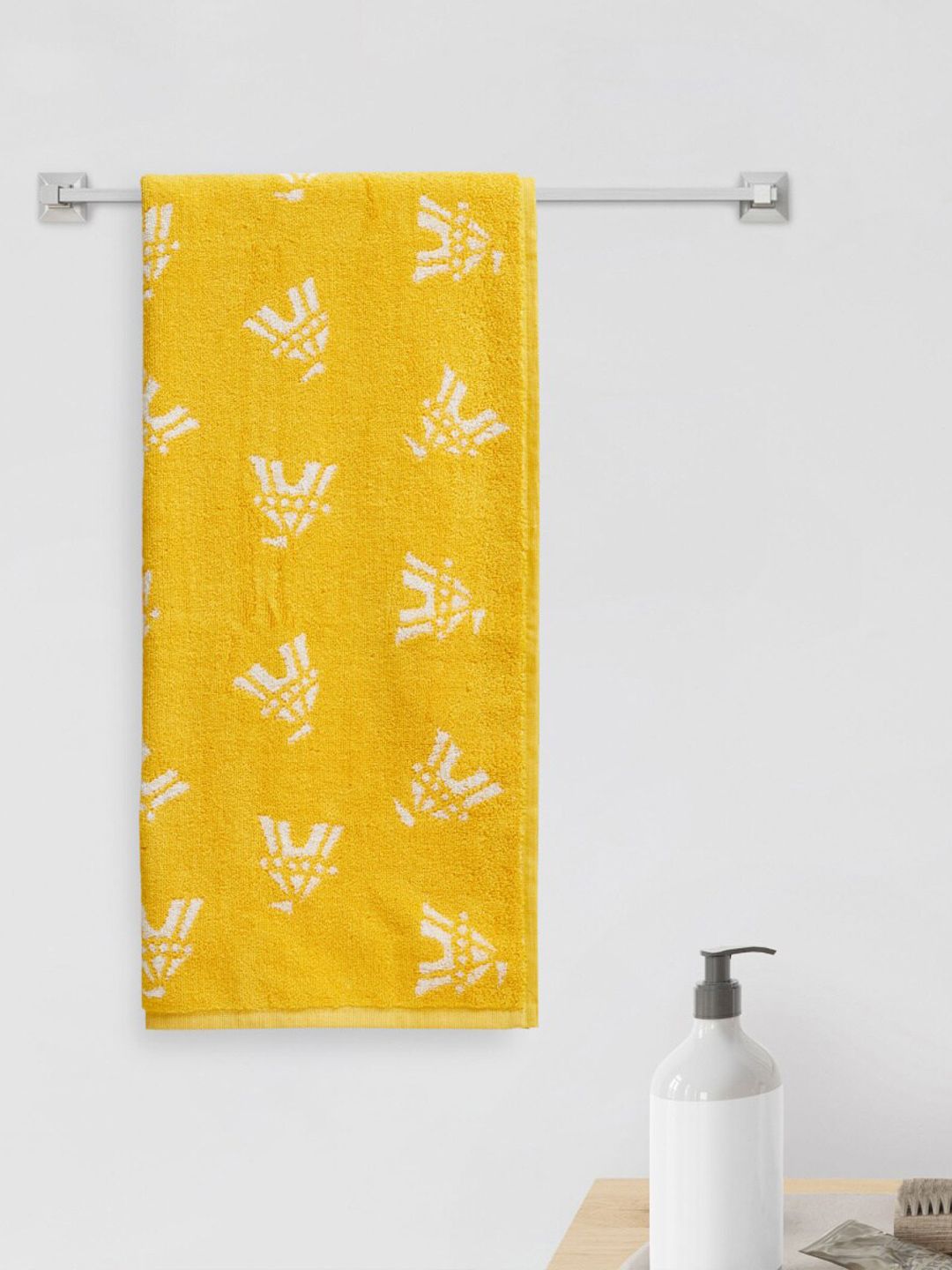 Home Centre Yellow Printed Cotton 380 Gsm Bath Towels Price in India