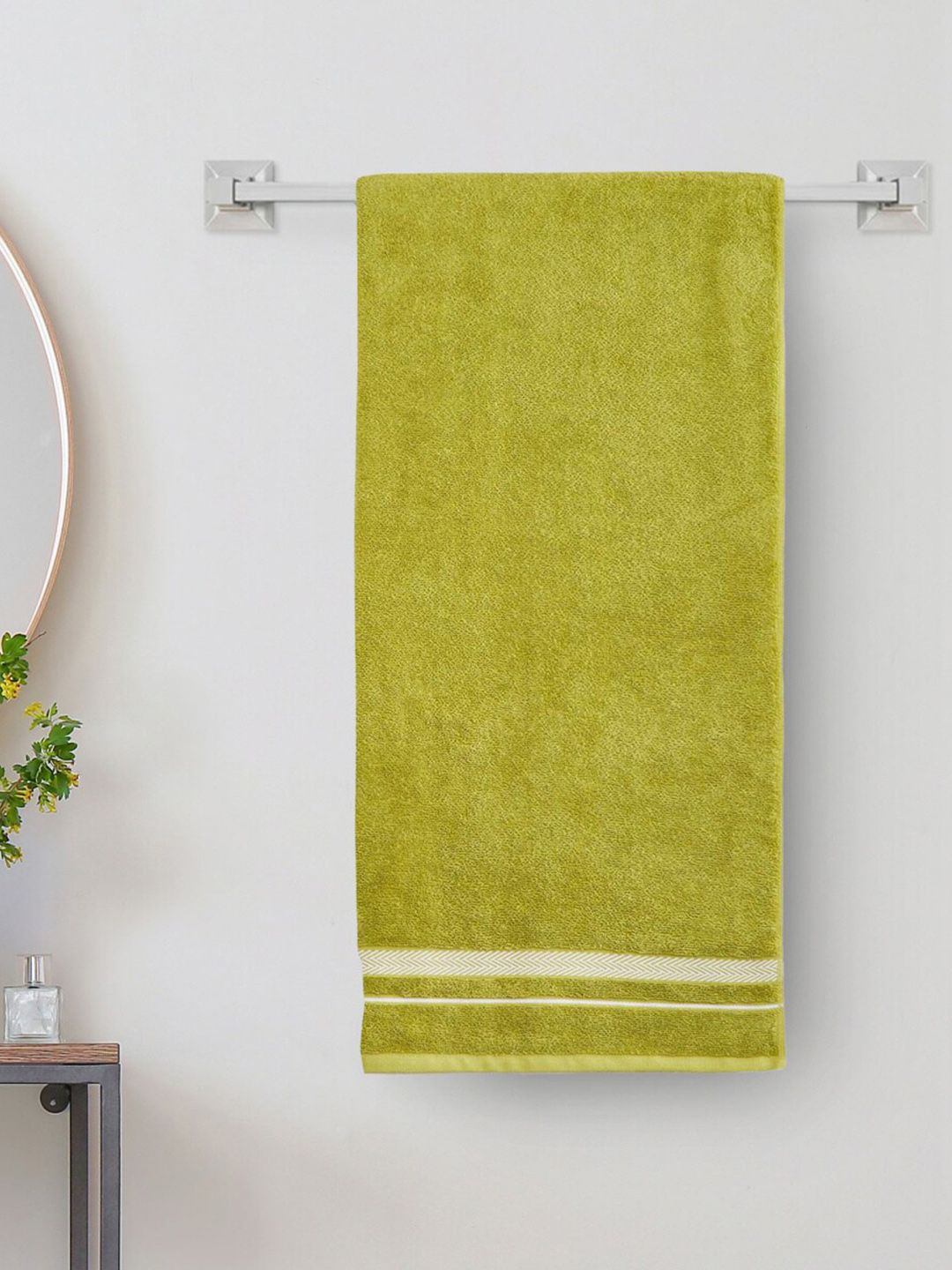 Home Centre Green Solid Cotton 380 GSM Bath Towel Price in India
