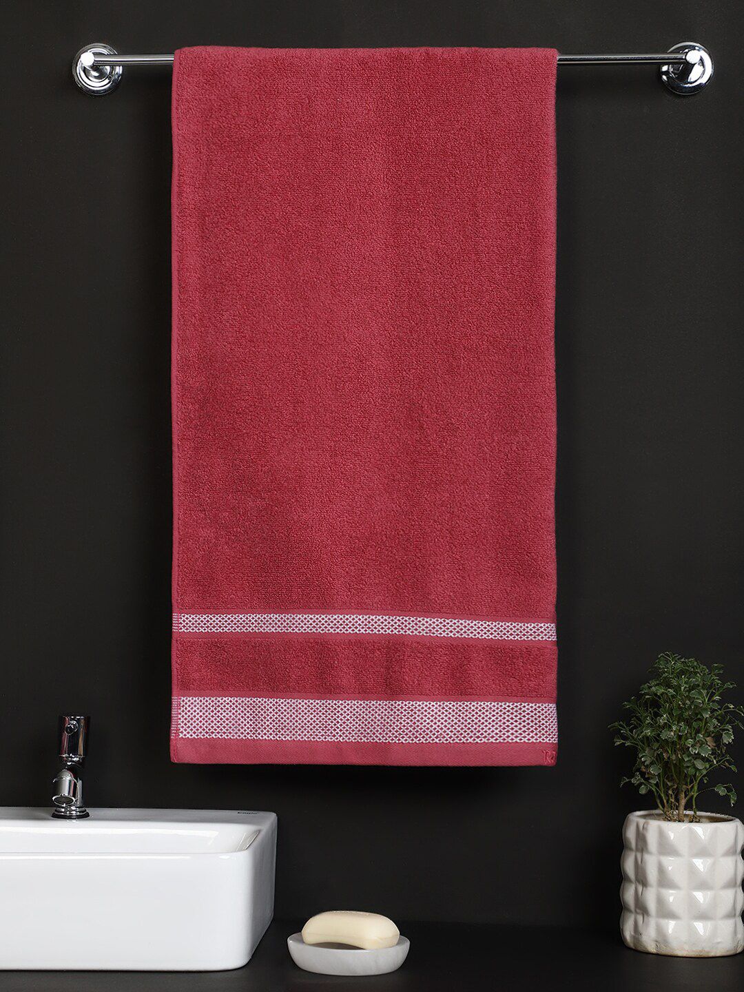 Raymond Home Maroon Solid 380 GSM Cotton Bath Towels Price in India