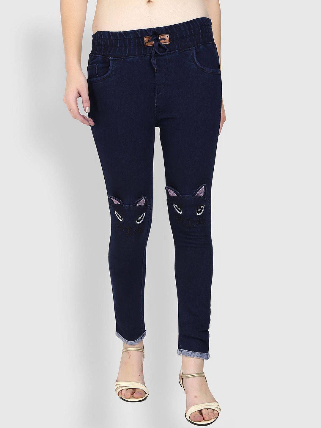 F2M Women Blue Boyfriend Fit Mildly Distressed Embroidered Stretchable Jeans Price in India