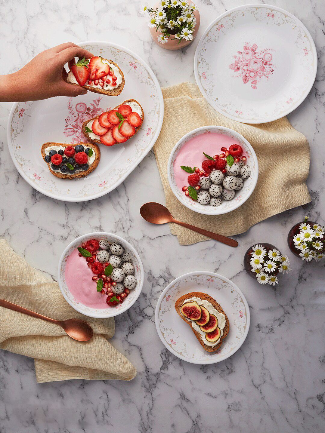 Corelle White & Pink Set Of 6 Pieces Floral Printed Glossy Plates Price in India