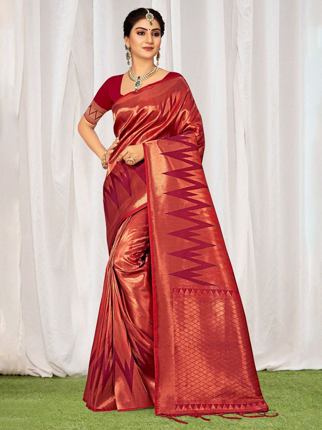 KARAGIRI Maroon & Gold-Toned Woven Design Zari Silk Blend Kanjeevaram Saree Price in India