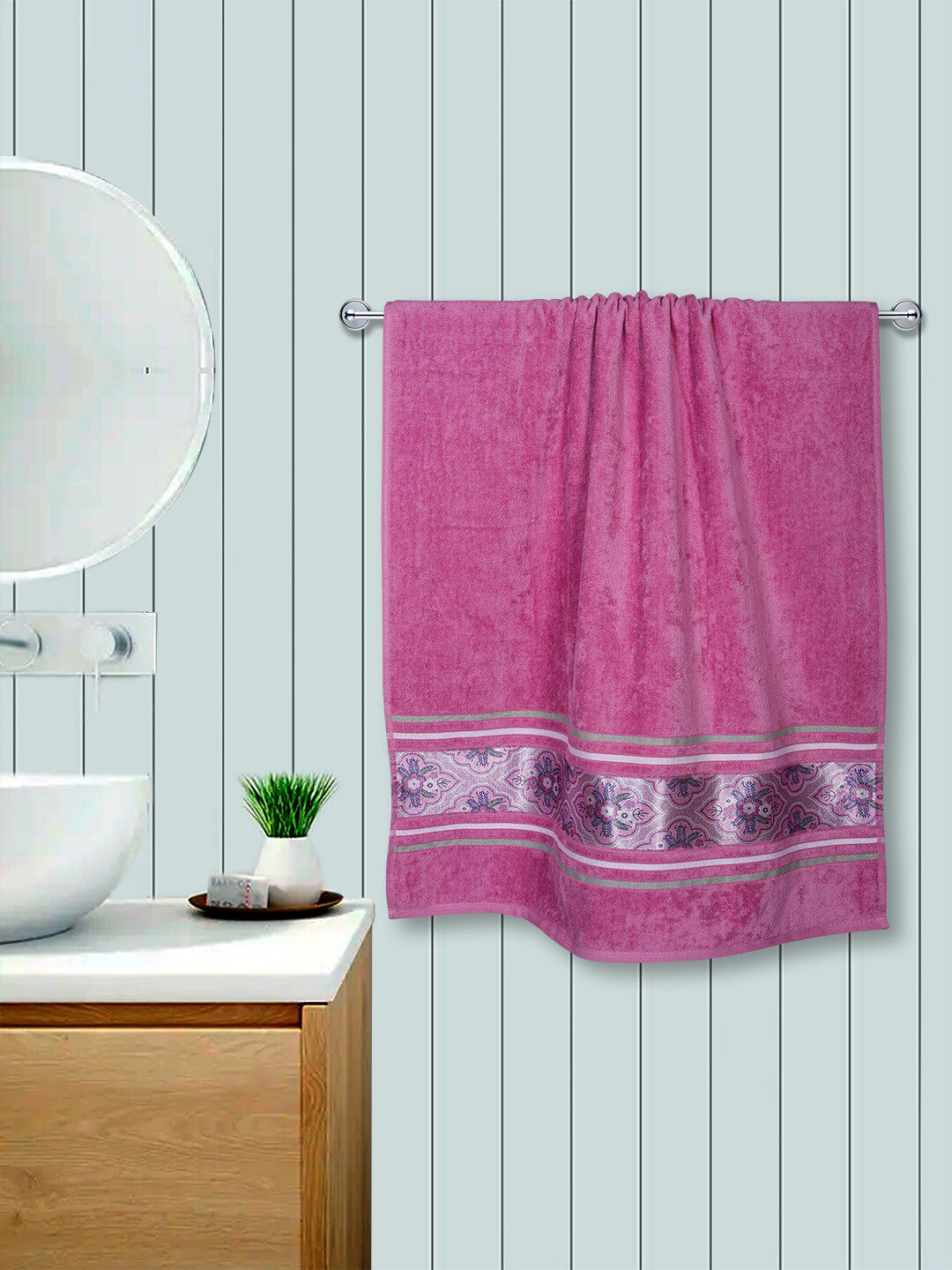 RANGOLI Purple Solid 450 GSM Cotton Bath Towel Price in India