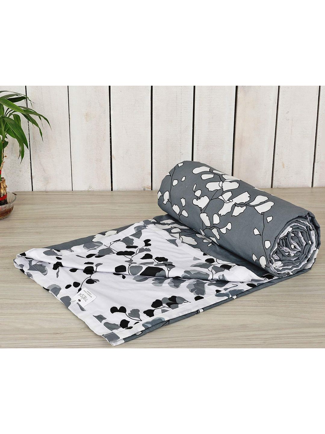 Trance Home Linen Unisex Grey And White 210 GSM Cotton Reversible Double Bed Size Dohar Price in India