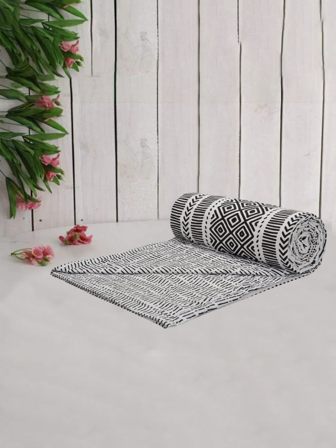 Trance home Linen Aztec Black 210 GSM Pure Cotton Reversible Double Bed Size Dohar