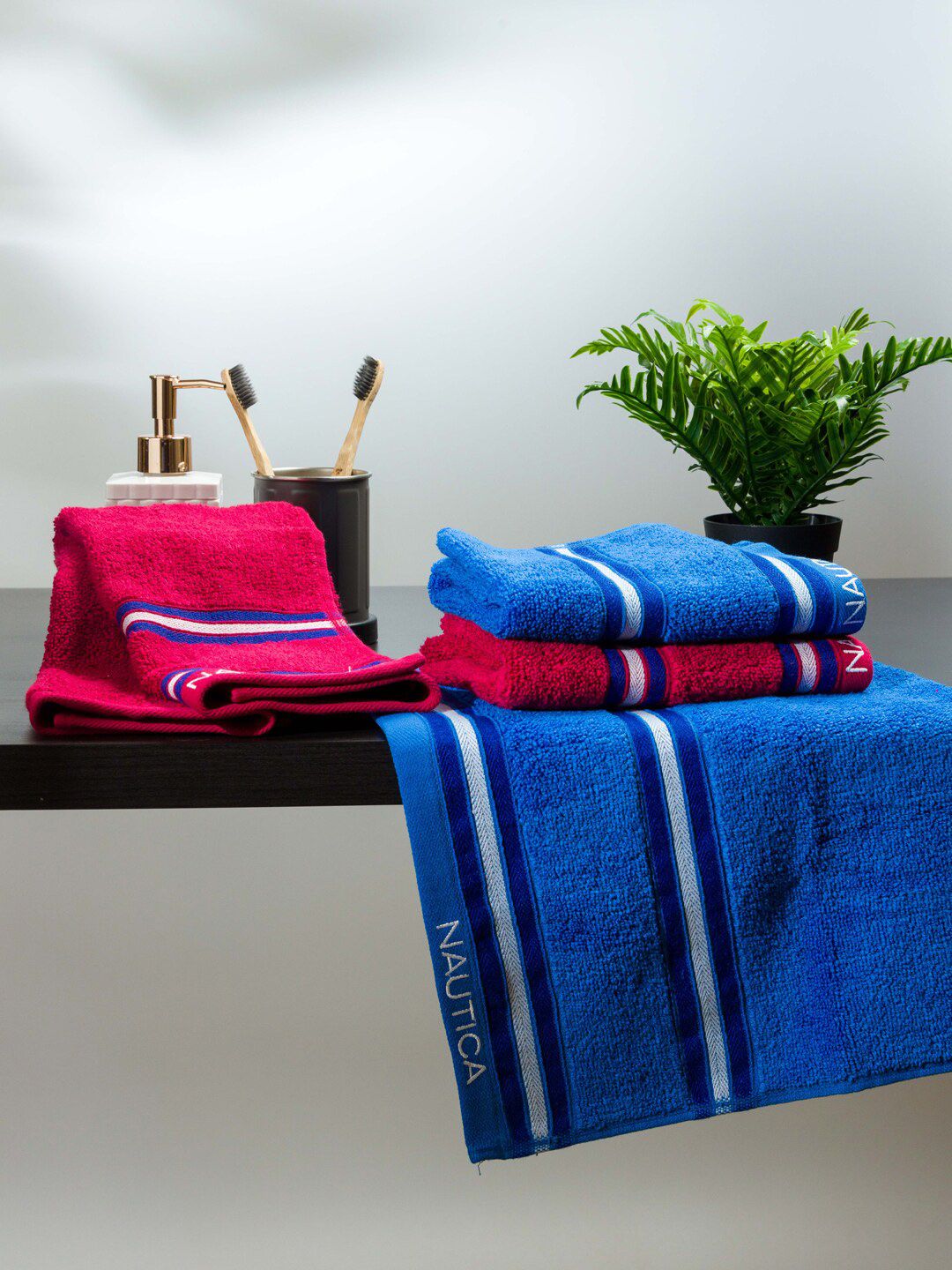 Nautica Set Of 4 Burgundy & Blue Solid Pure Cotton 500 GSM Hand Towels Price in India