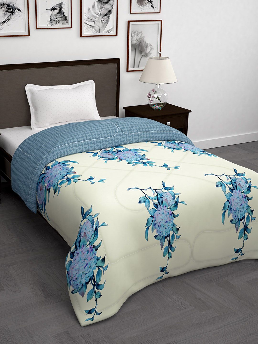 Story@home Cream Coloured & Blue Floral 180 GSM AC Room Single Bed Comforter Price in India
