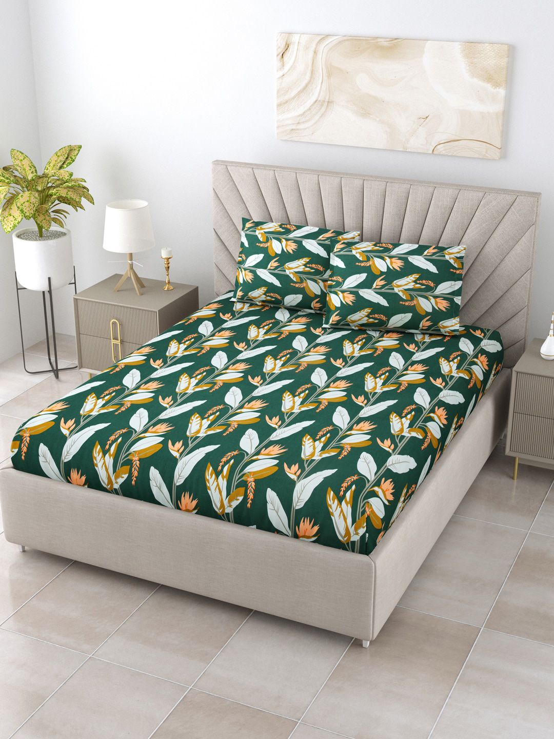 Salona Bichona Green & Peach-Coloured Floral 180 TC Queen Bedsheet with 2 Pillow Covers Price in India