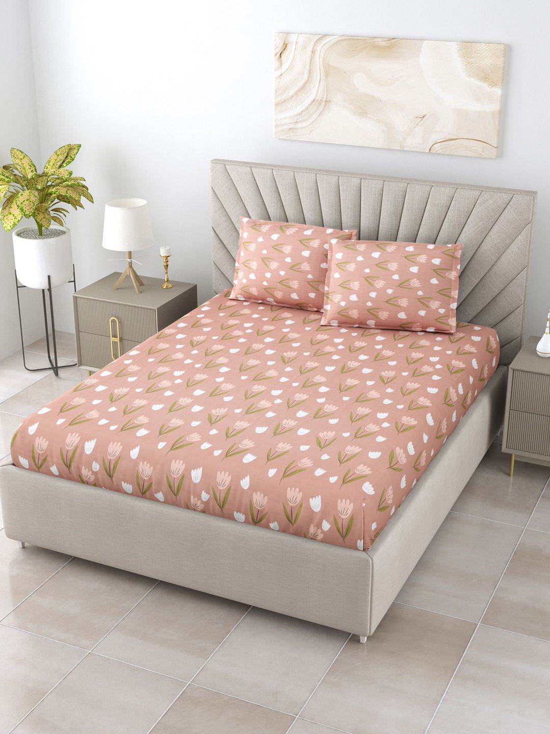 Salona Bichona Peach-Coloured & White Floral 180 TC Queen Bedsheet with 2 Pillow Covers Price in India