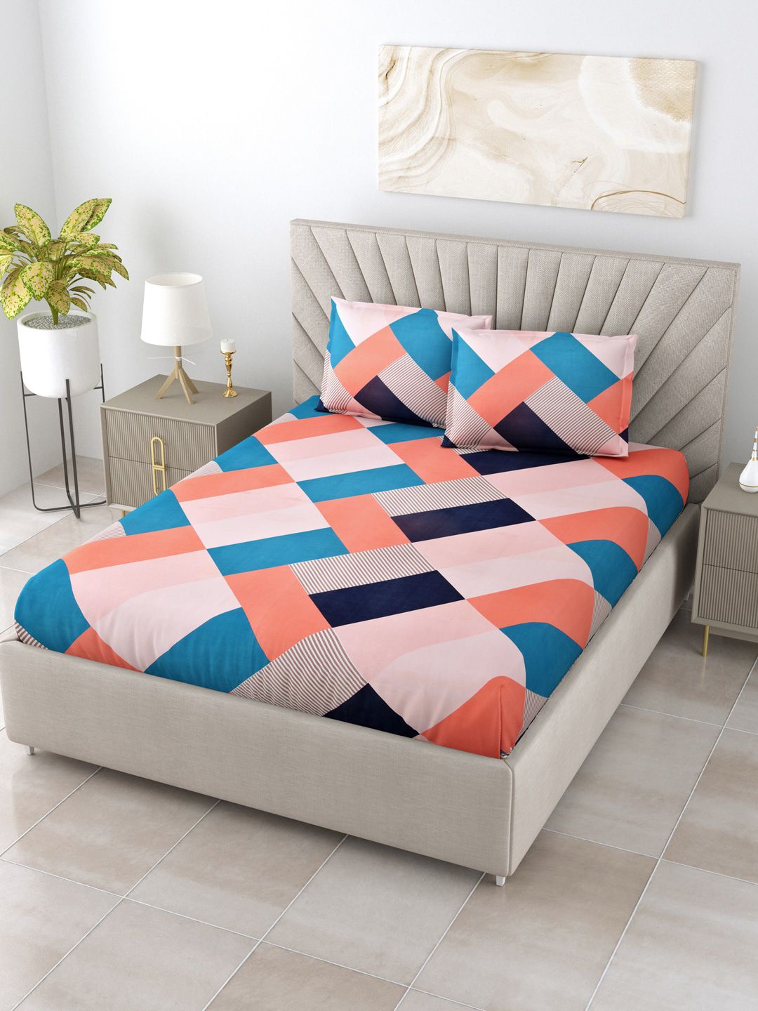 Salona Bichona Orange & Peach-Coloured Geometric 144 TC Queen Bedsheet with 2 Pillow Covers Price in India