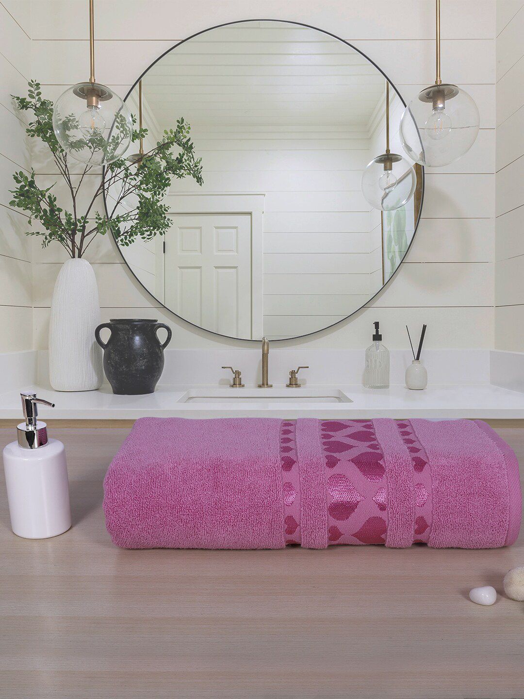 RANGOLI Purple Printed 550 GSM Pure Cotton Bath Towels Price in India