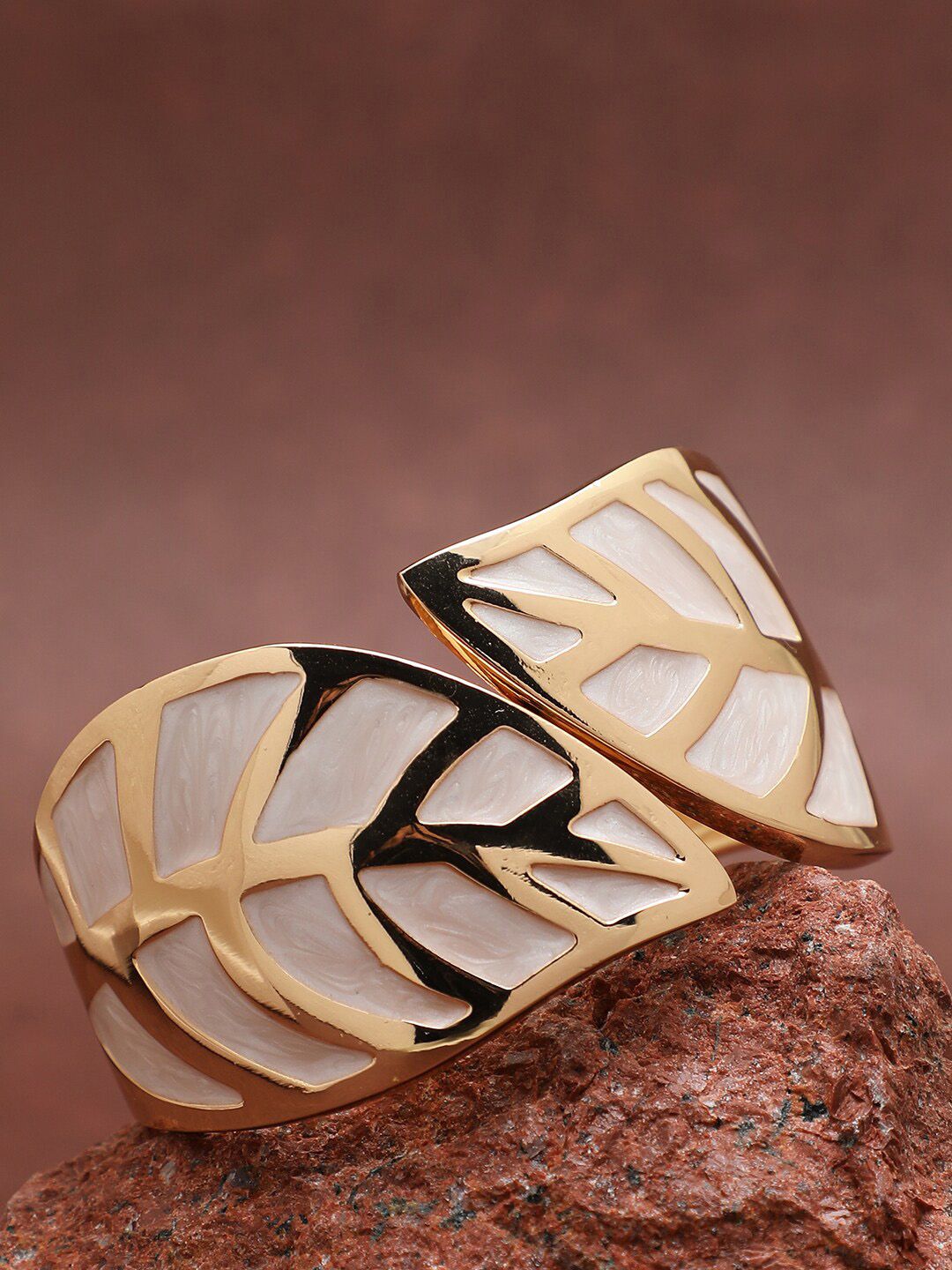 SOHI SOHI Women Gold-Plated Cuff Bracelet