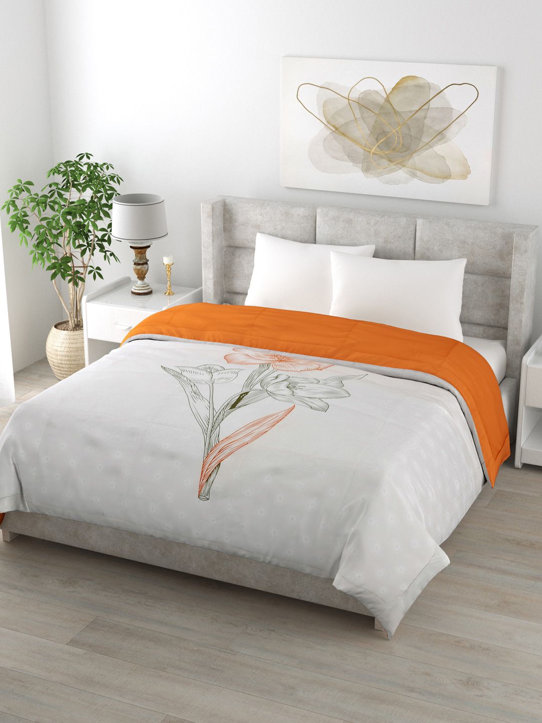 Clasiko Unisex Orange & White Printed 250 GSM Double Bed King Size Comforter Price in India