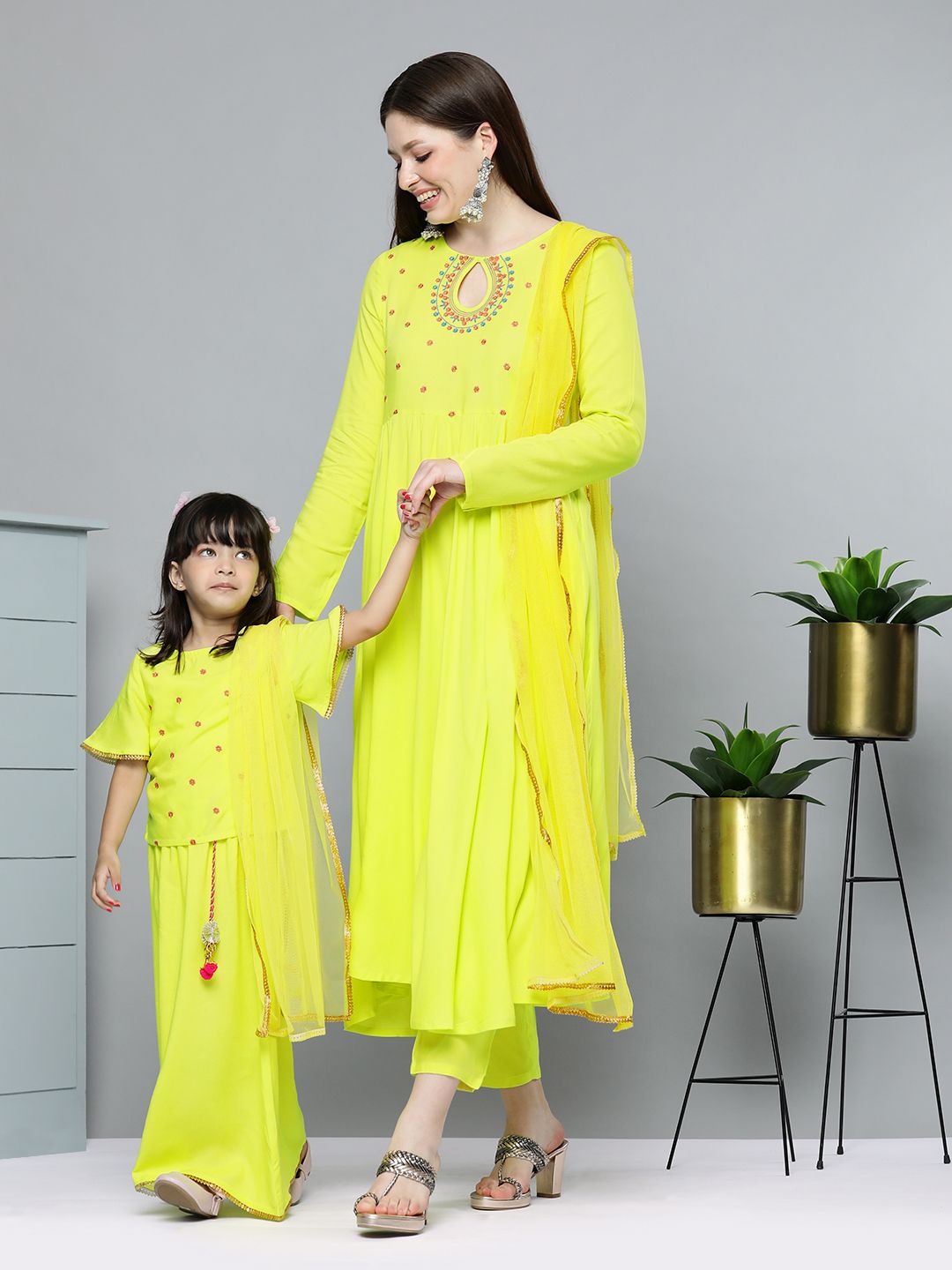 HERE&NOW Girls Yellow Embroidered Ready to Wear Lehenga & Blouse With Dupatta Price in India