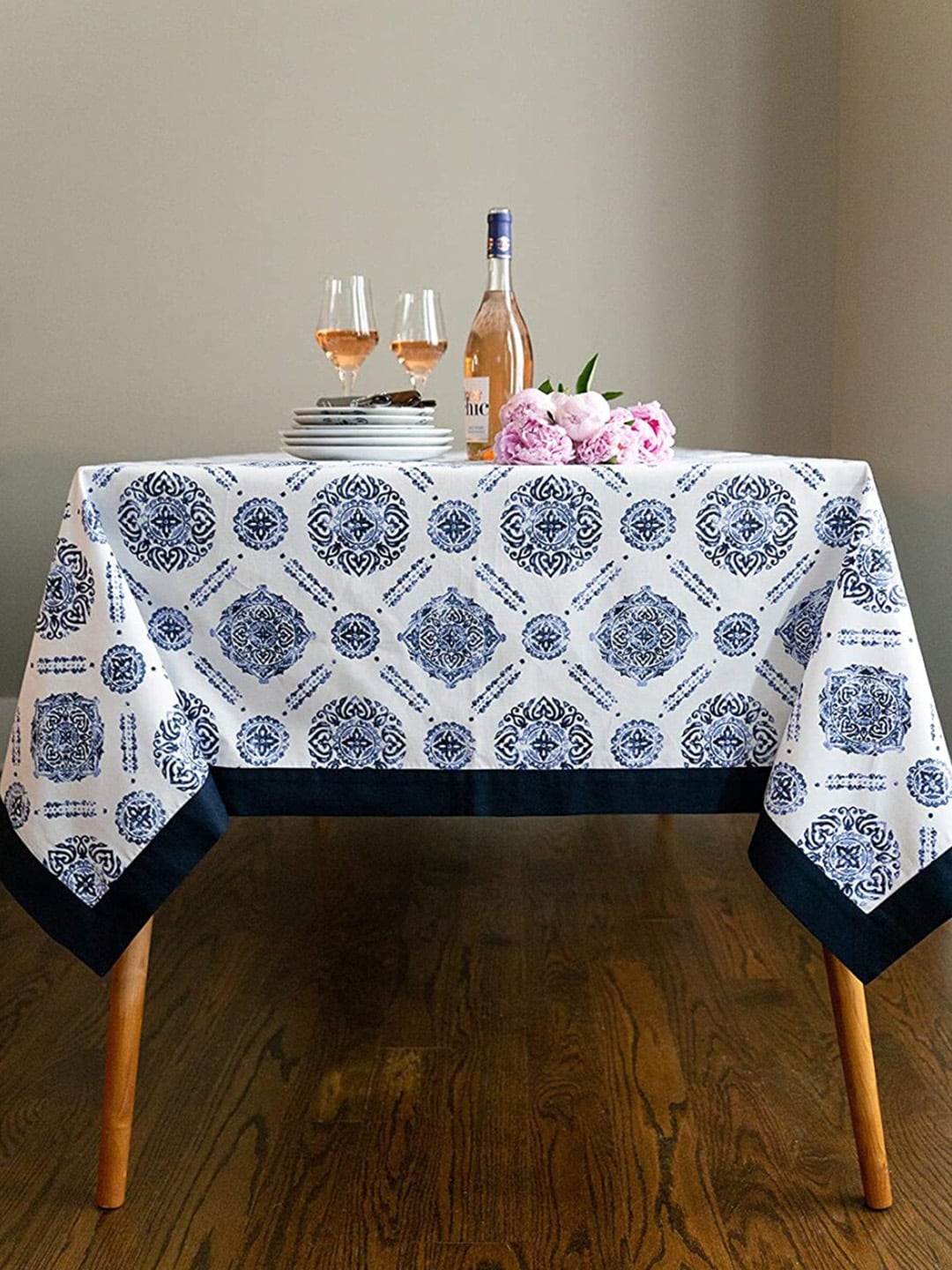URBAN SPACE White & Blue Printed Cotton 4 Seater Table Cloth Price in India