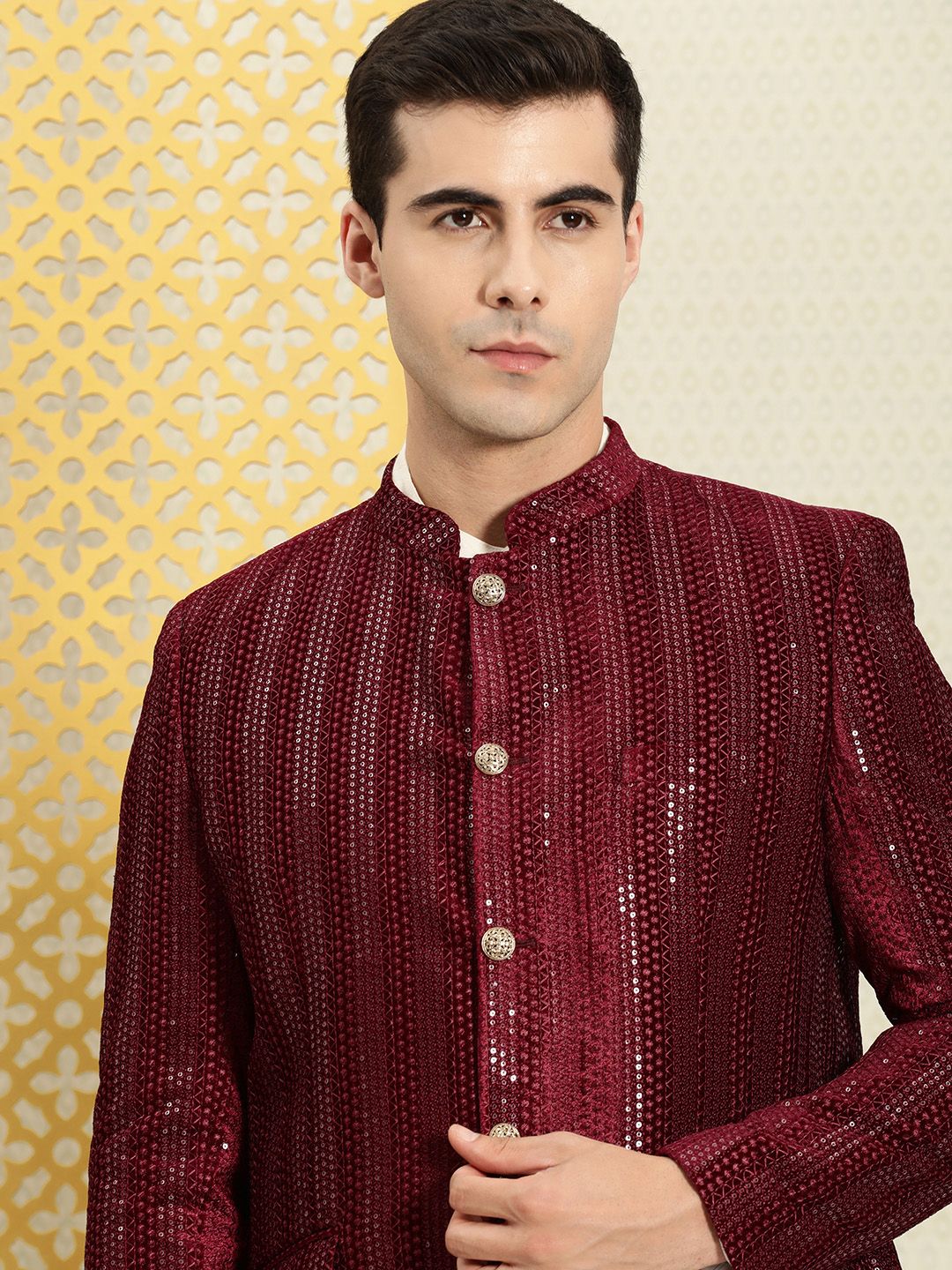 House of Pataudi Men Jashn Mandarin Collar Velvet Sequined Bandhgala Blazer