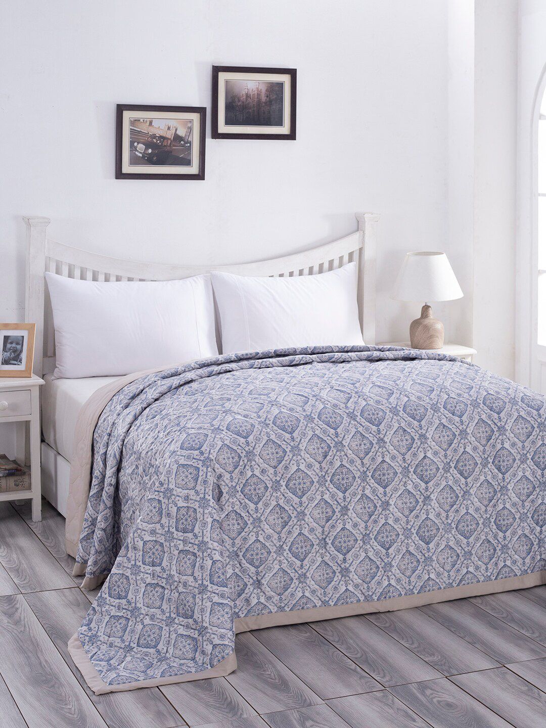 MASPAR Blue & White Geometric Printed AC Room 120 GSM Double Bed Quilt Price in India