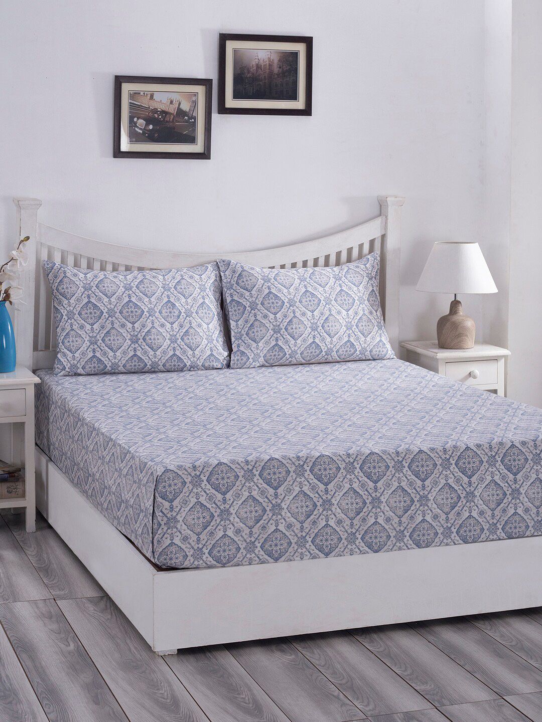 MASPAR Blue & White Floral 210 TC King Bedsheet with 2 Pillow Covers Price in India