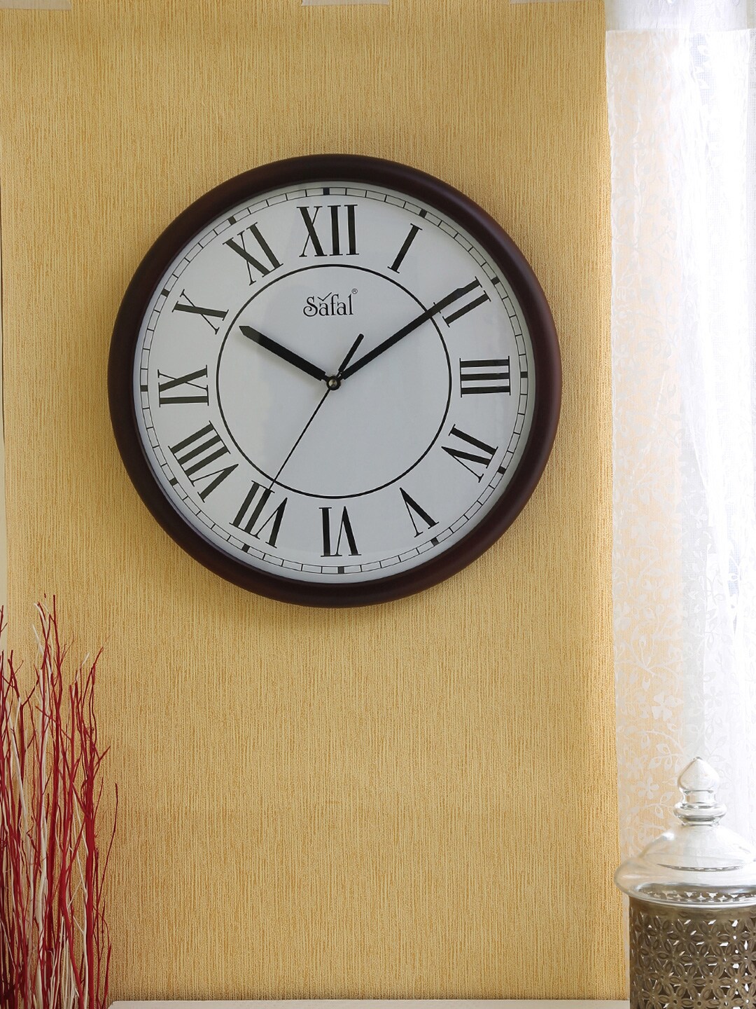 Safal White & Brown Round Analogue Wall Clock Price in India