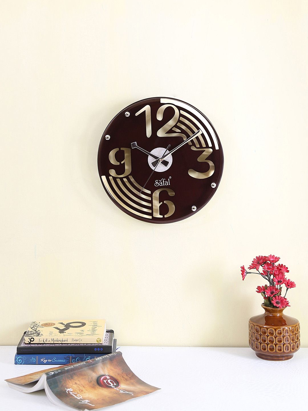 Safal Brown Dial Wooden 30 cm Analogue Wall Clock Price in India