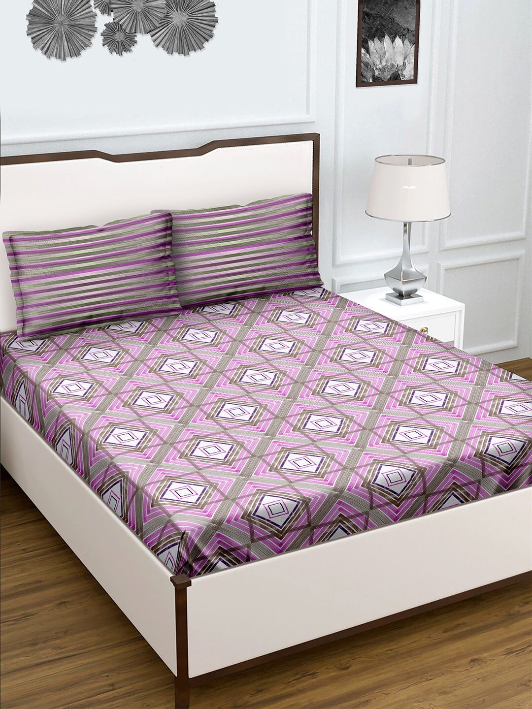 BELLA CASA Pink & White Geometric 180 TC King Bedsheet with 2 Pillow Covers Price in India