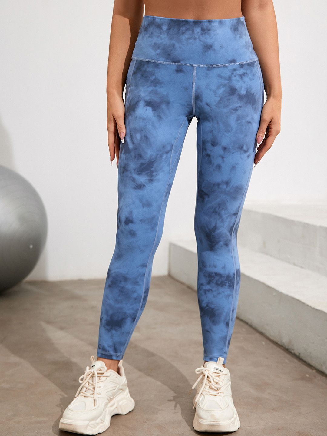 URBANIC Women Blue Printed Gym Tights Price in India