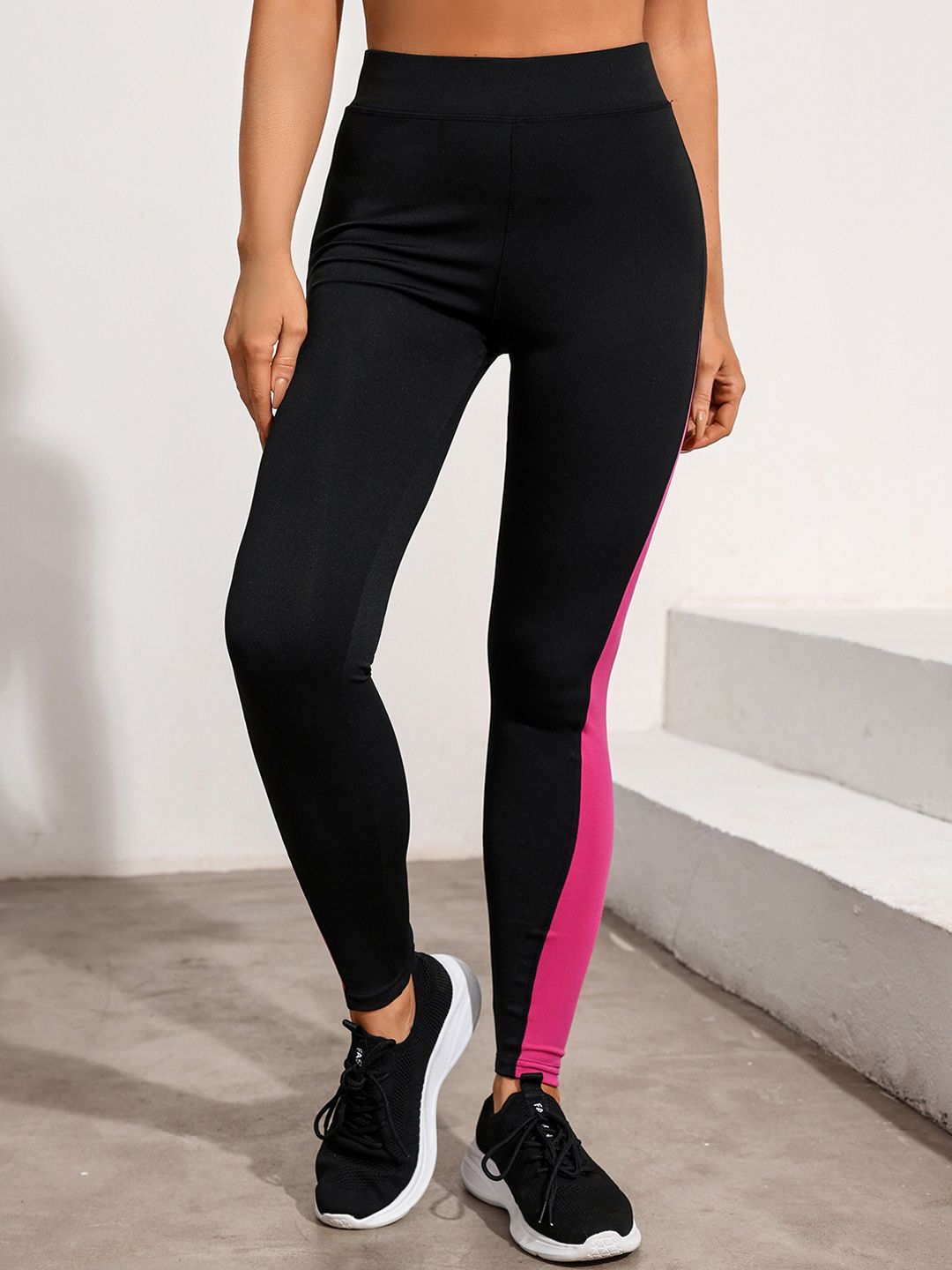 URBANIC Women Black & Magenta Solid  Ankle-Length Training & Gym Tights Price in India