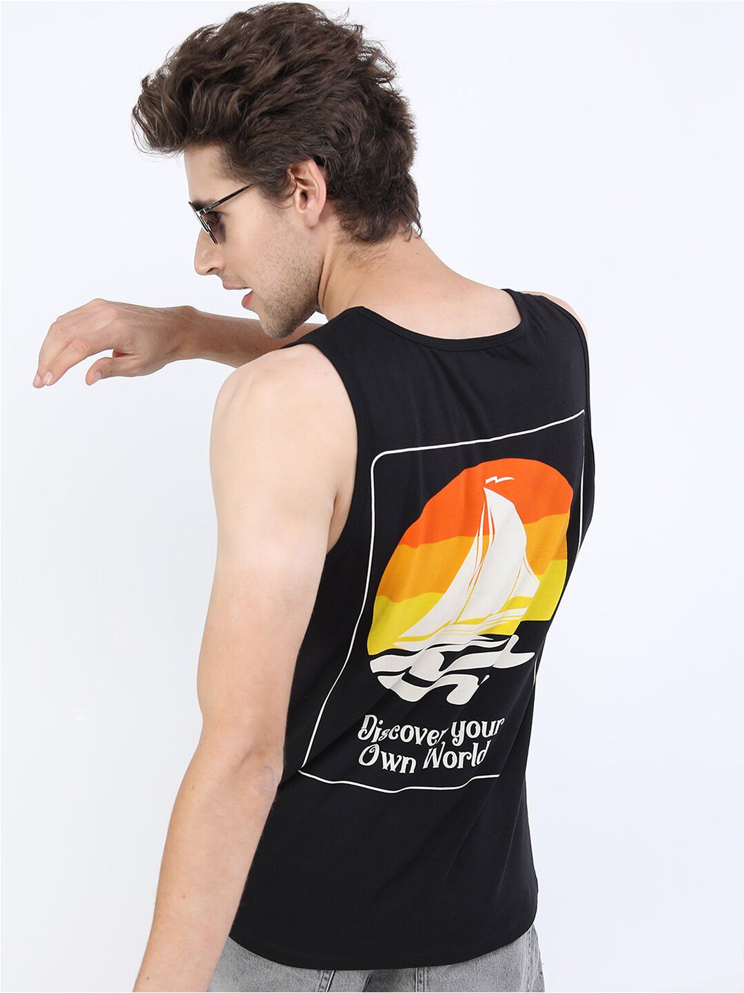 HIGHLANDER Men Black Printed Slim Fit Cotton T-shirt deal from myntra