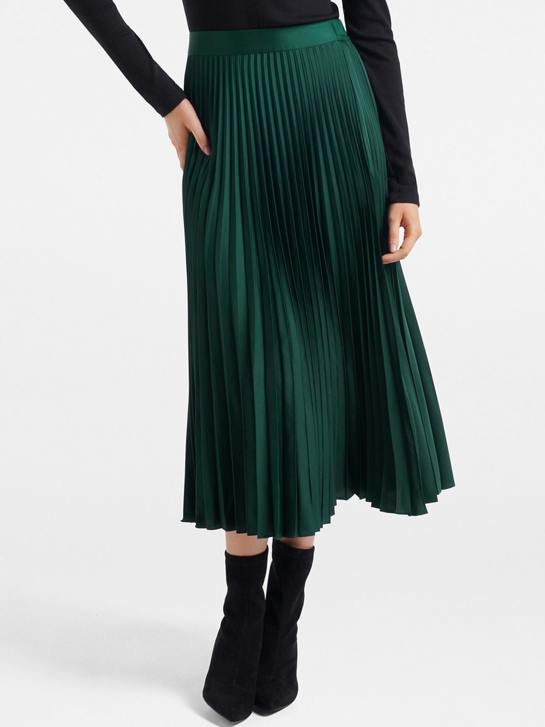 Forever New Women Green A-Line Accordion Pleated Midi Skirt Price in India