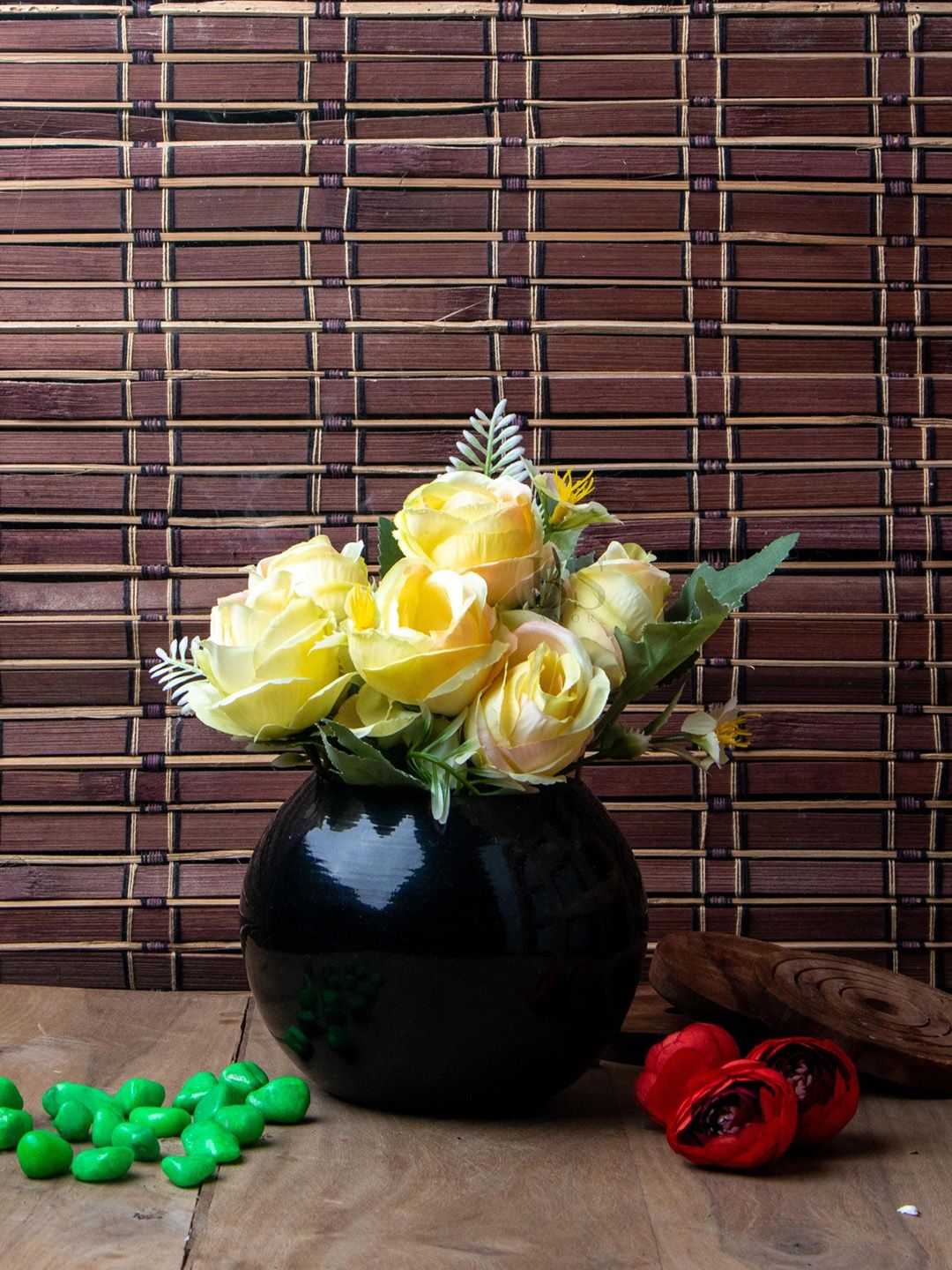 BS AMOR Black Flower Vase Room Decor Centre Table showpiece Price in India