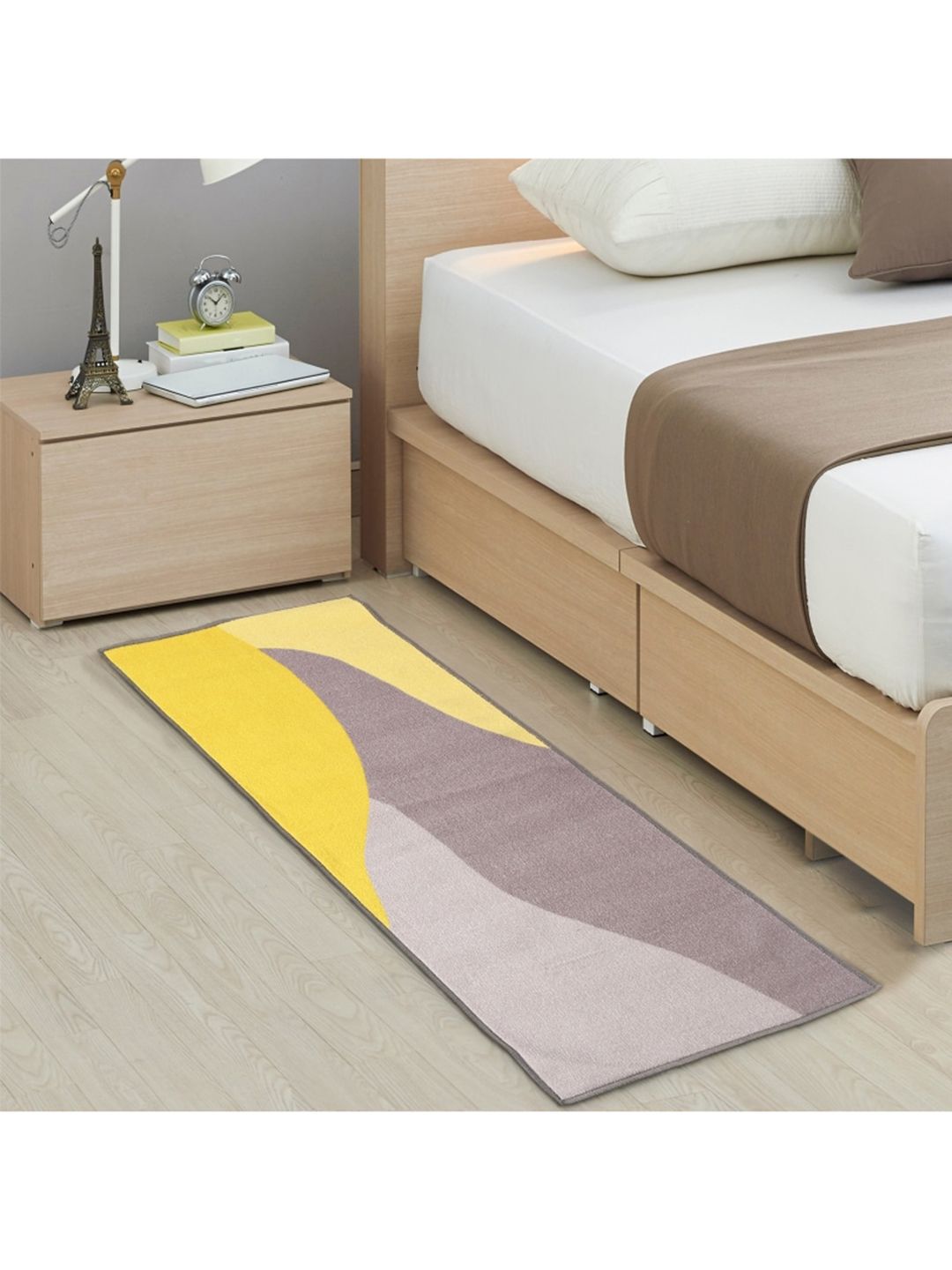 URBAN SPACE Yellow & Grey Printed Anti Skid Nylon Carpet Price in India