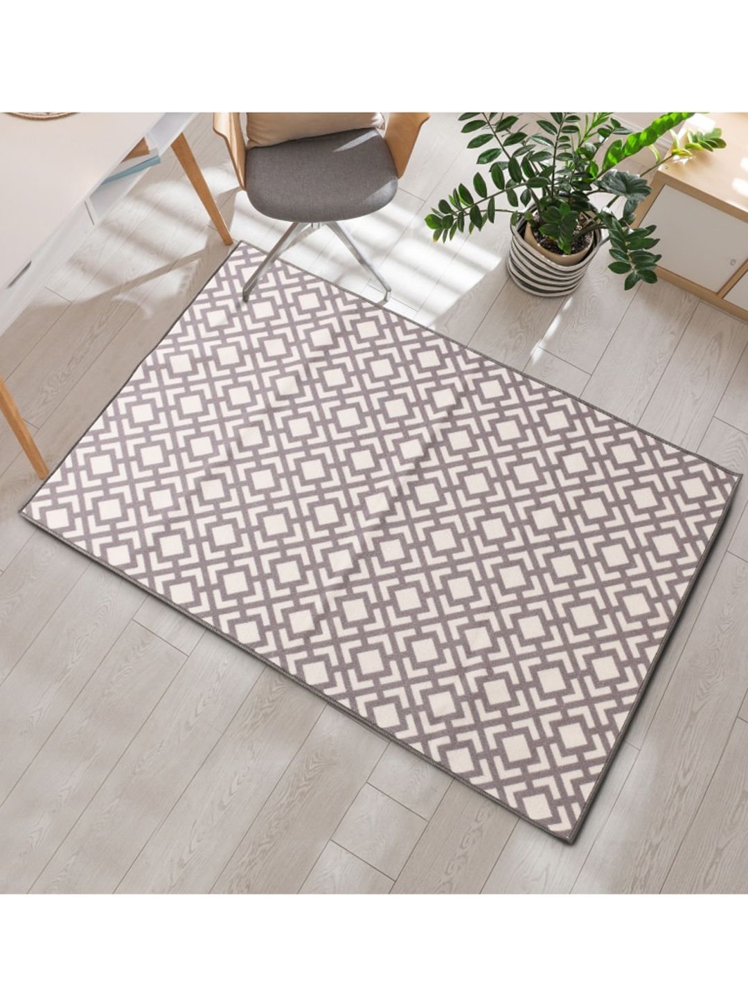 URBAN SPACE Grey & Off White Geometric Printed Anti-Skid Carpet Price in India