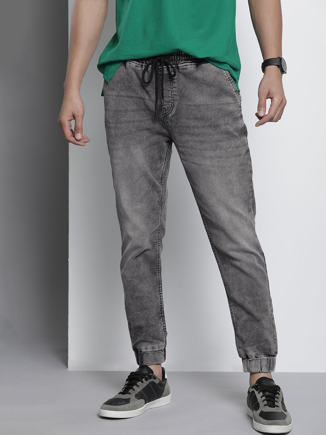 The Indian Garage Co Men Slim Fit Light Fade Jeans