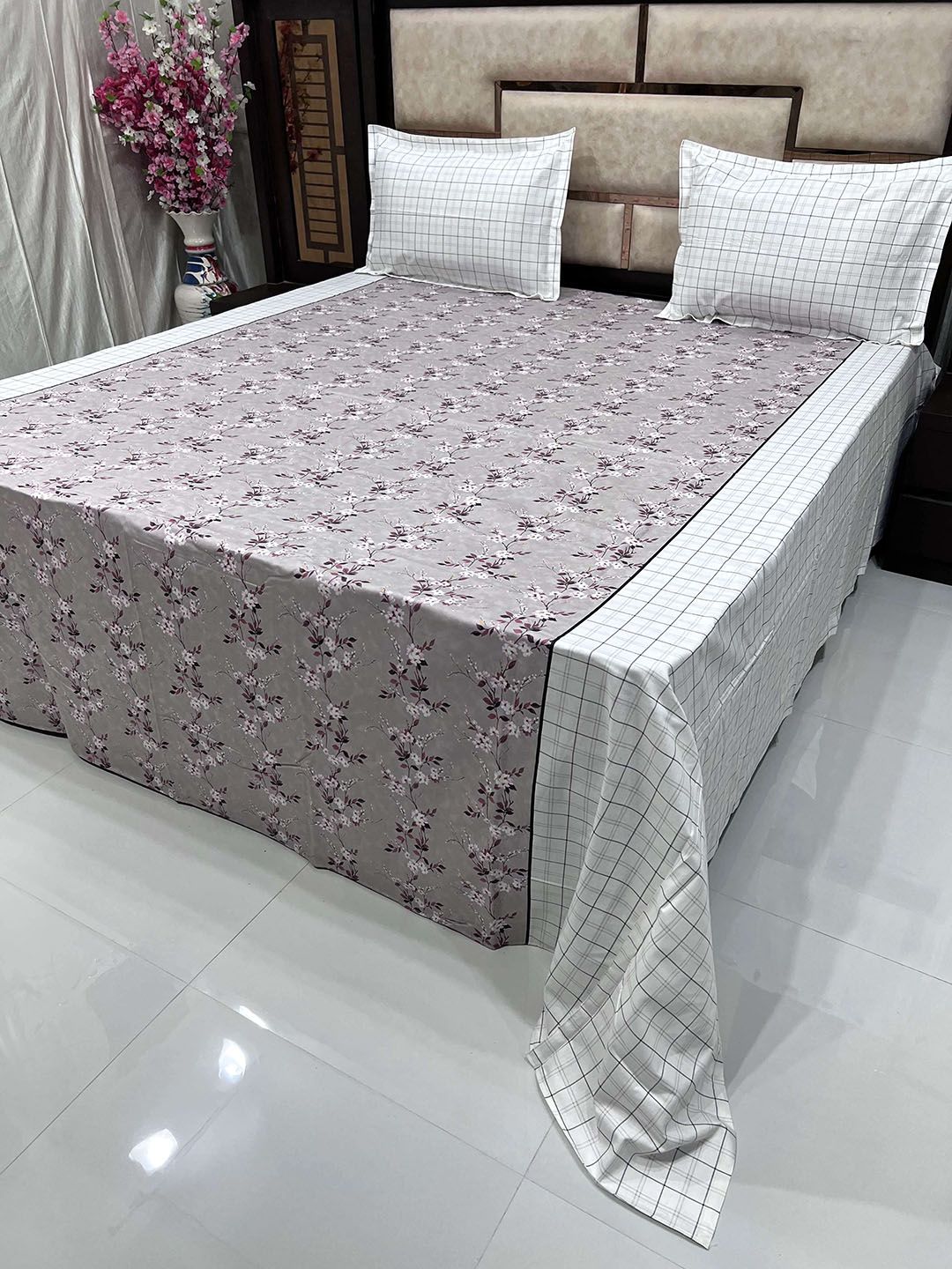 Pure Decor Grey & White Floral King Bedsheet with 2 Pillow Covers Price in India