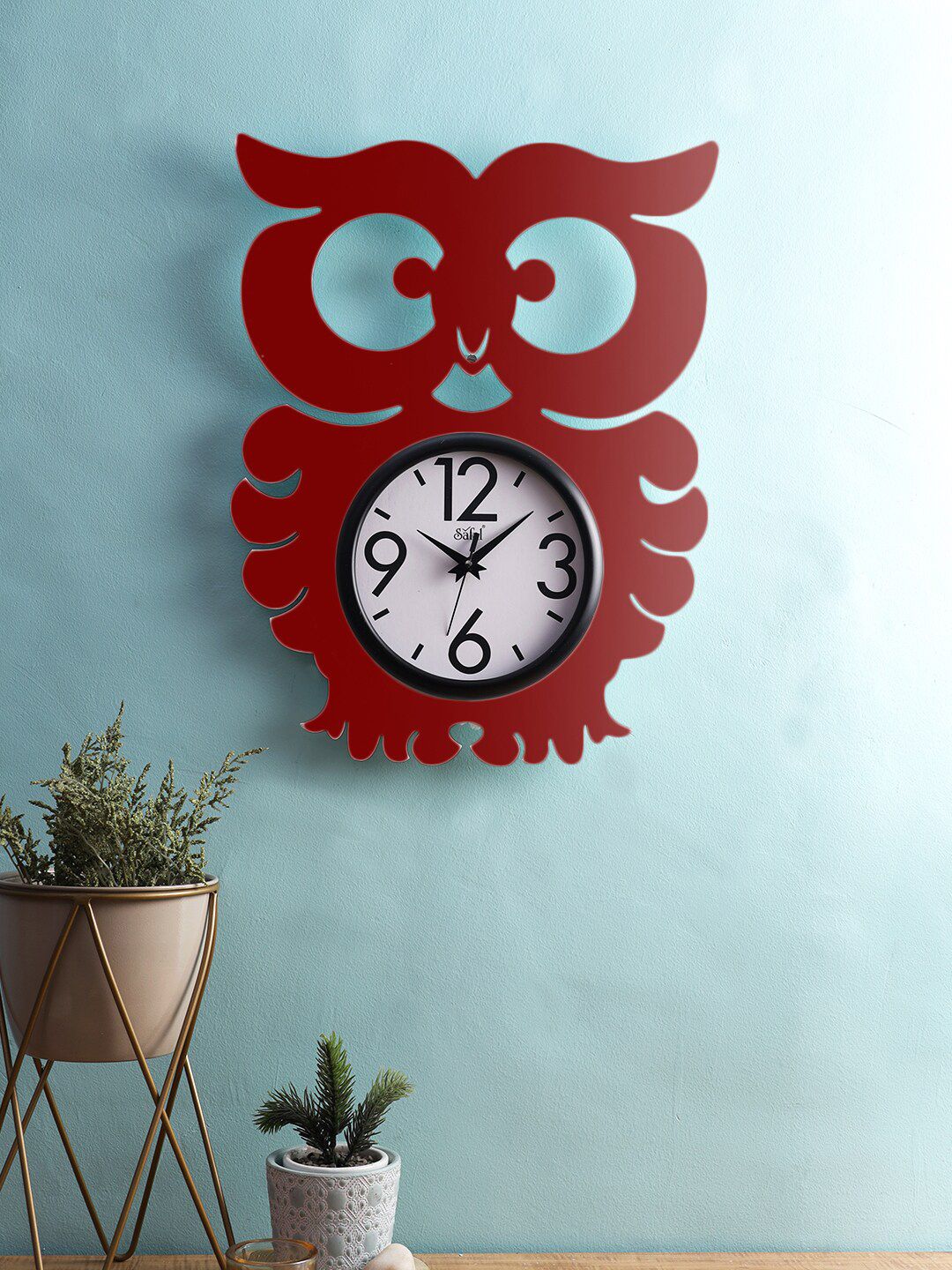 Safal Maroon & White Animal Shaped Contemporary Wall Clock Price in India