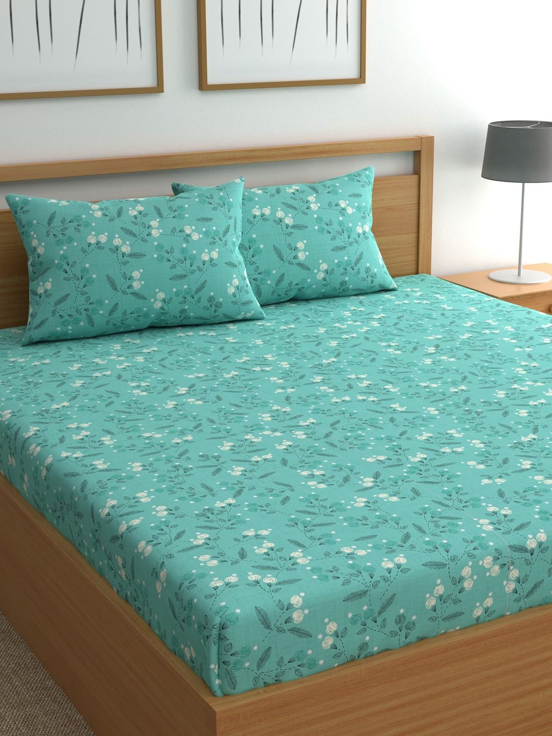 CHHAVI INDIA Sea Green & White Floral 210 TC Queen Bedsheet with 2 Pillow Covers Price in India
